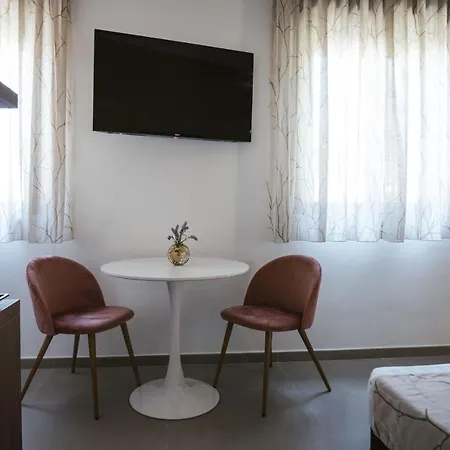 Cadjla B&B *